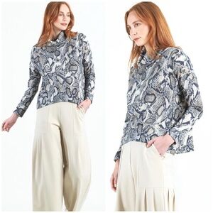 CLARA SUN WOO Snakeskin Turtleneck - size XS (NWT)